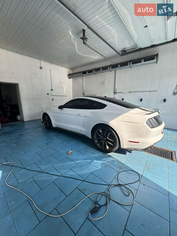 Купе Ford Mustang 2015 в Днепре фото 23 Купе Ford Mustang 2015 в Днепре