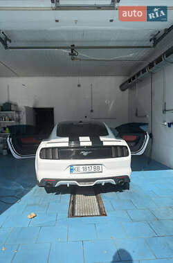 Купе Ford Mustang 2015 в 