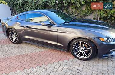 Купе Ford Mustang 2017 в 