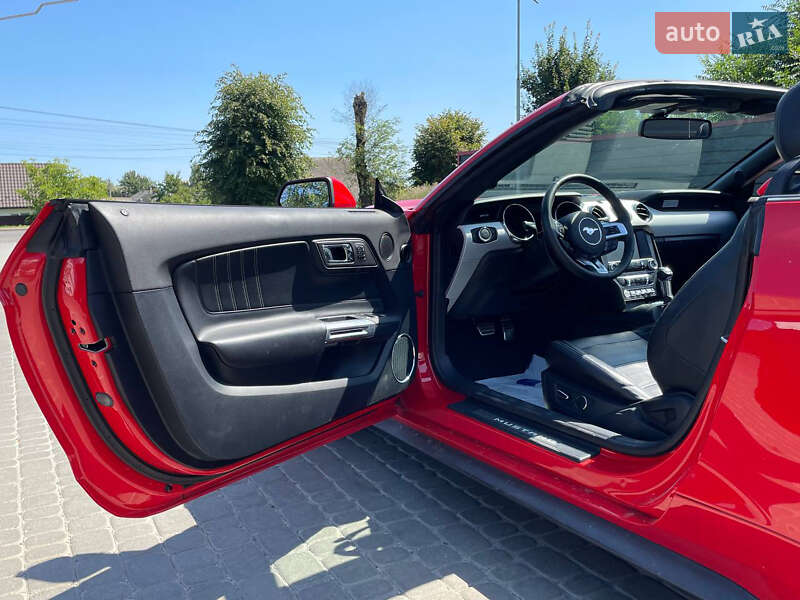 Кабриолет Ford Mustang 2015 в Ковеле