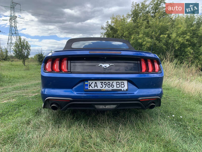 Кабриолет Ford Mustang 2018 в Киеве