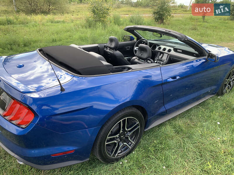 Кабриолет Ford Mustang 2018 в Киеве