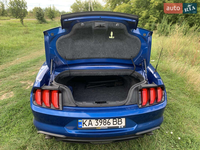 Кабриолет Ford Mustang 2018 в Киеве