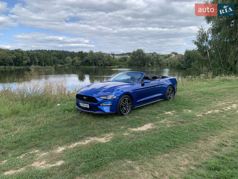 Кабриолет Ford Mustang 2018 в Киеве