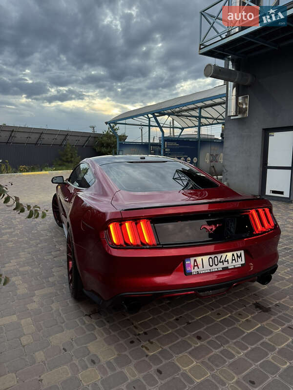 Купе Ford Mustang 2015 в Киеве