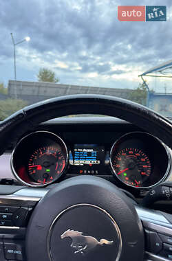 Купе Ford Mustang 2015 в 