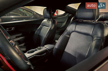 Купе Ford Mustang 2015 в 