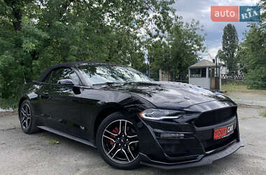 Кабриолет Ford Mustang 2019 в 
