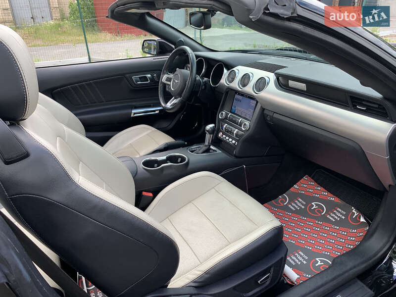 Кабріолет Ford Mustang 2019 в Києві