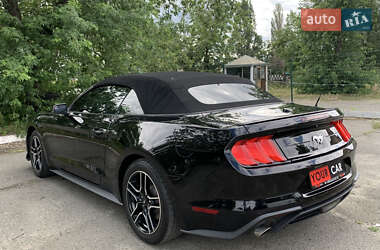 Кабриолет Ford Mustang 2019 в 