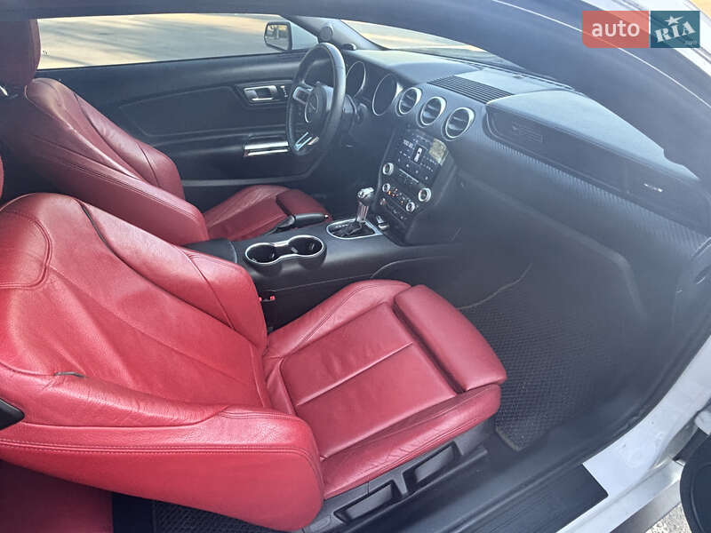 Купе Ford Mustang 2019 в Луцке