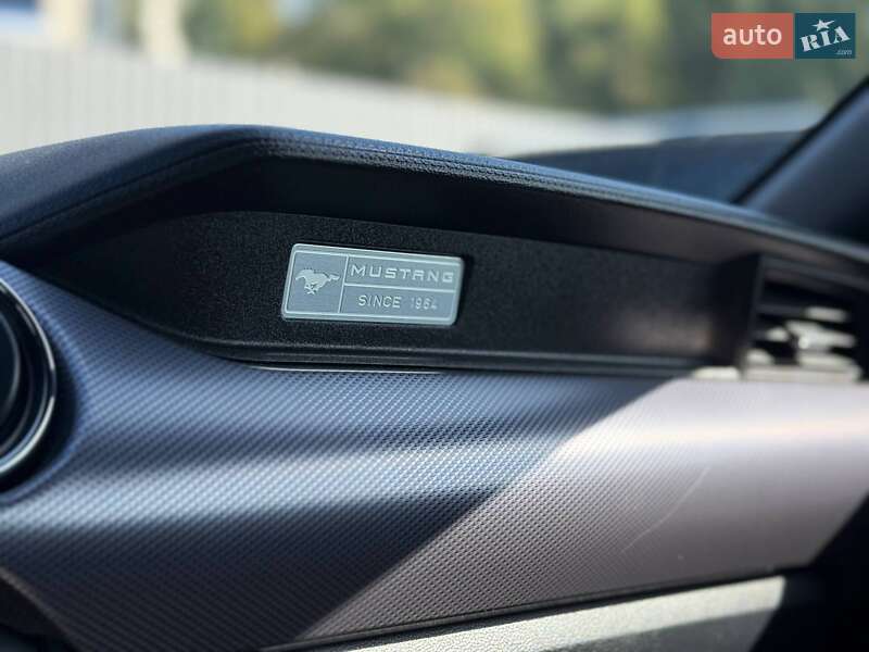 Купе Ford Mustang 2016 в Киеве фото 25 Купе Ford Mustang 2016 в Киеве