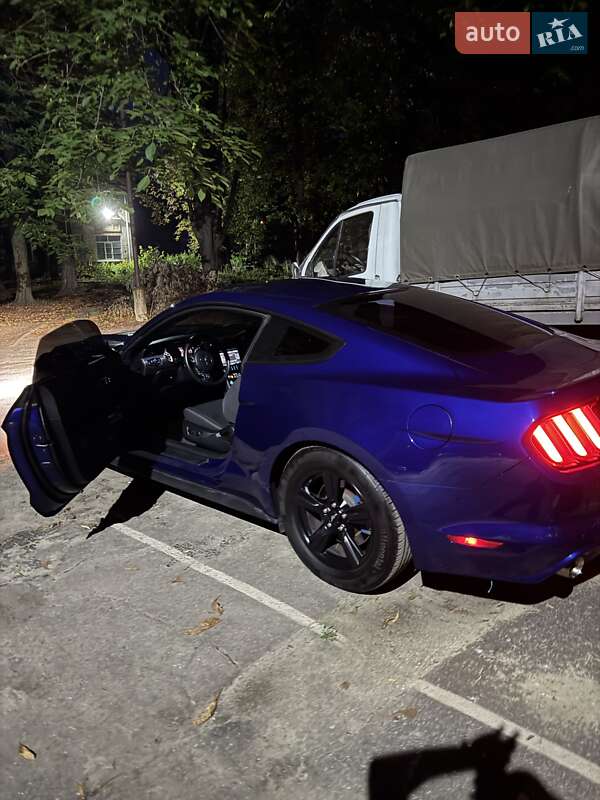 Купе Ford Mustang 2015 в Днепре