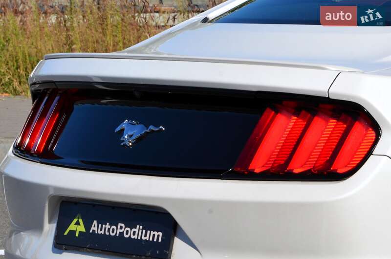 Купе Ford Mustang 2017 в Киеве