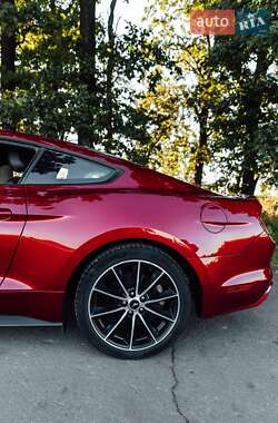 Купе Ford Mustang 2015 в 