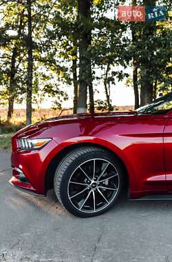 Купе Ford Mustang 2015 в 