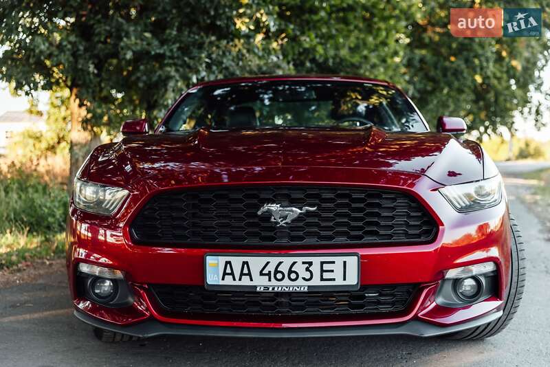Купе Ford Mustang 2015 в Киеве