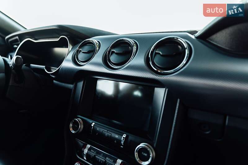Купе Ford Mustang 2015 в Киеве