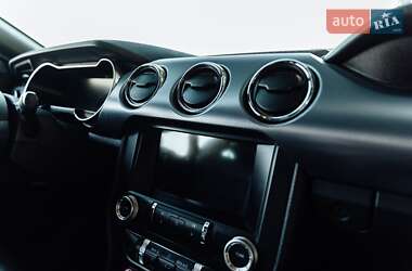 Купе Ford Mustang 2015 в 