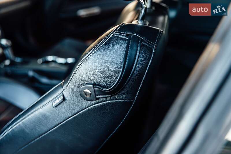 Купе Ford Mustang 2015 в Киеве