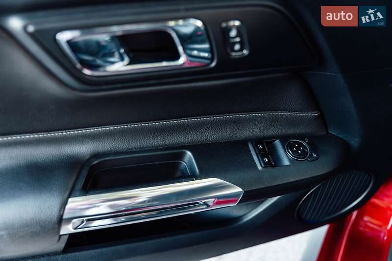 Купе Ford Mustang 2015 в Киеве