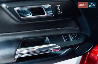Купе Ford Mustang 2015 в 