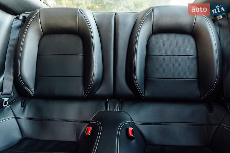 Купе Ford Mustang 2015 в Киеве