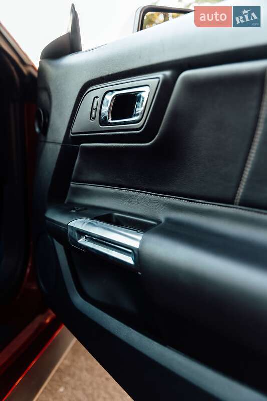 Купе Ford Mustang 2015 в Киеве