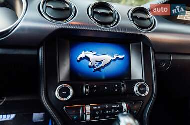 Купе Ford Mustang 2015 в 