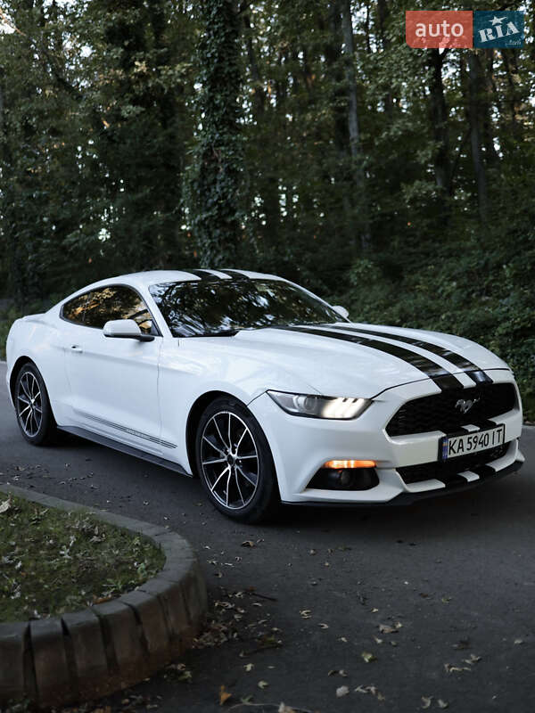 Купе Ford Mustang 2015 в Ужгороде