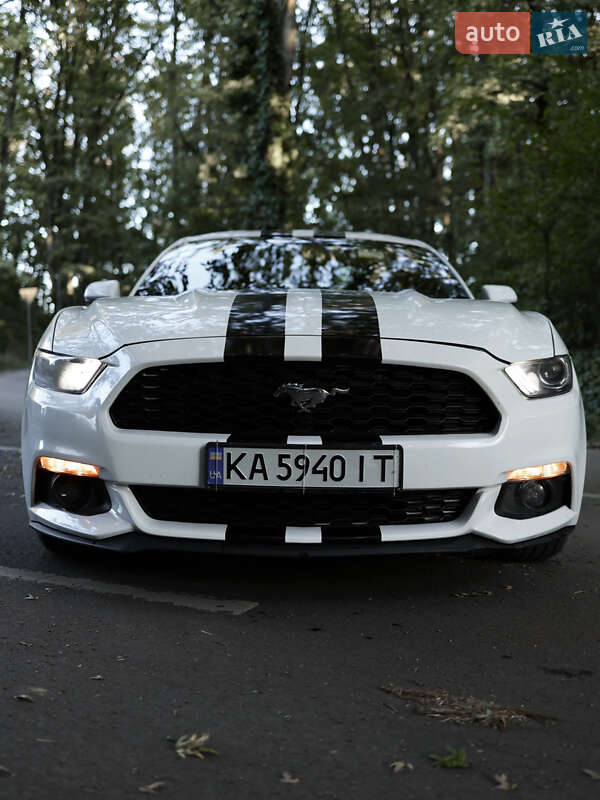 Купе Ford Mustang 2015 в Ужгороде