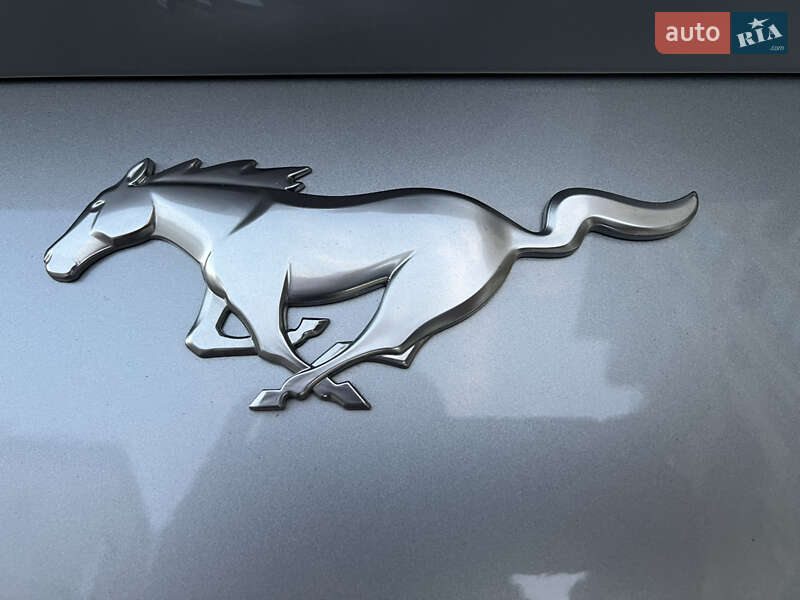 Кабриолет Ford Mustang 2024 в Киеве