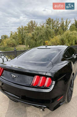 Купе Ford Mustang 2015 в 