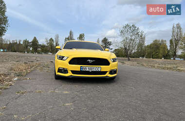 Купе Ford Mustang 2017 в 