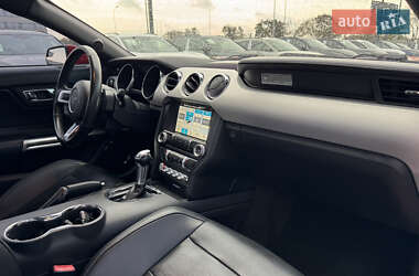 Купе Ford Mustang 2015 в 