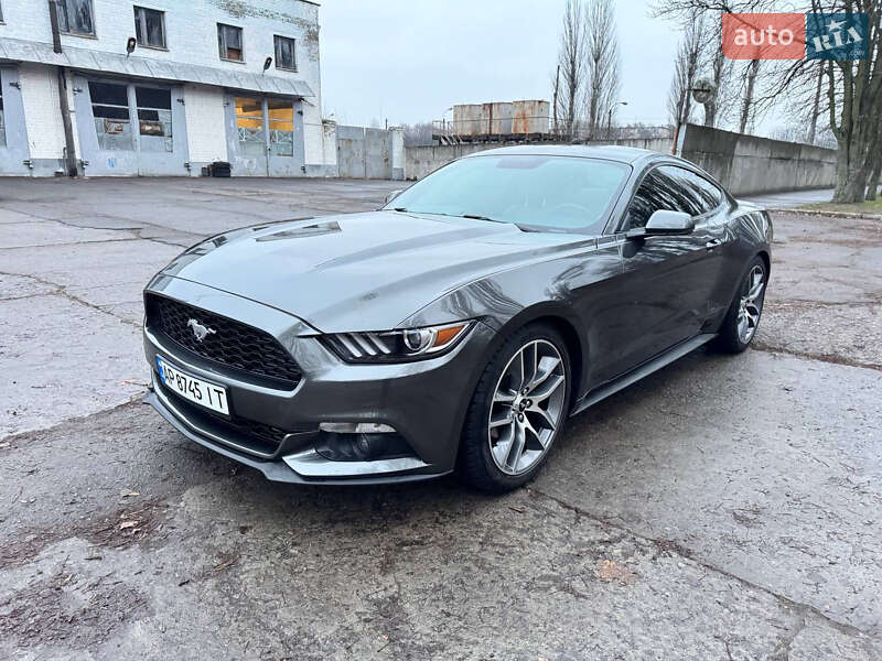 Купе Ford Mustang 2015 в Киеве фото 13 Купе Ford Mustang 2015 в Киеве