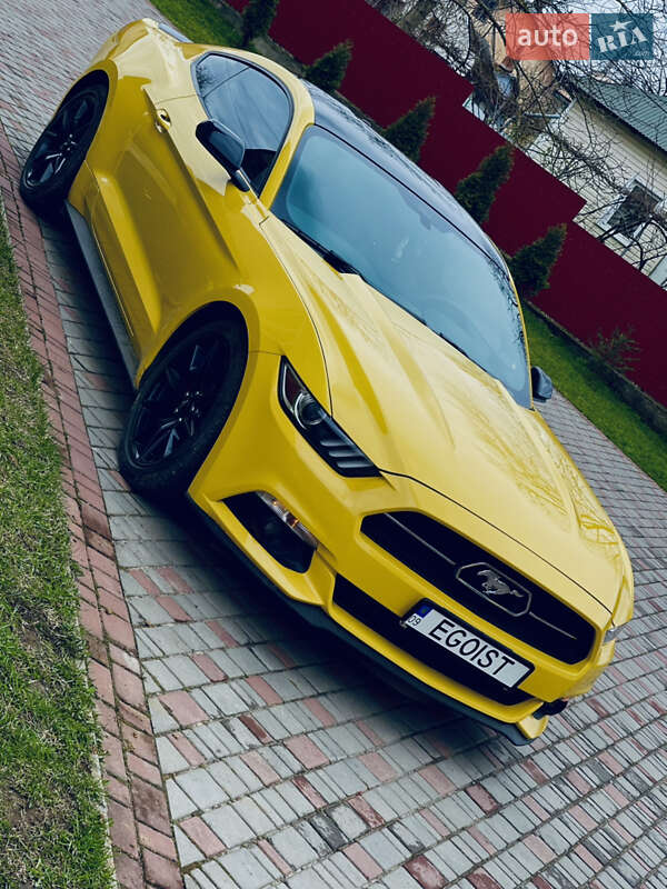 Купе Ford Mustang 2015 в Снятине