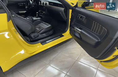 Купе Ford Mustang 2015 в 