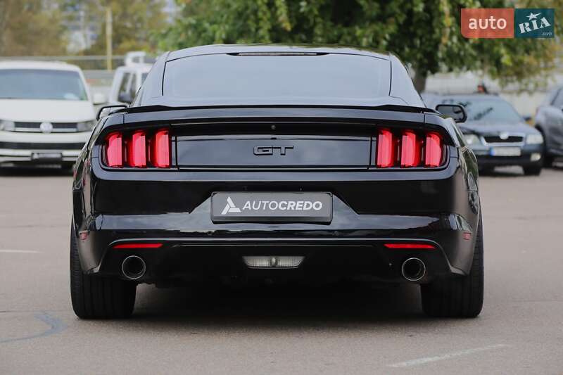 Купе Ford Mustang 2016 в Киеве