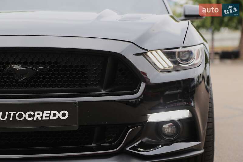 Купе Ford Mustang 2016 в Киеве