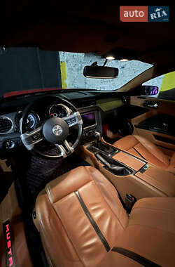 Купе Ford Mustang 2012 в 