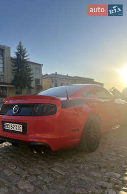 Купе Ford Mustang 2012 в 
