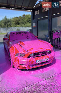 Купе Ford Mustang 2012 в 