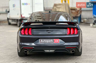 Купе Ford Mustang 2022 в 