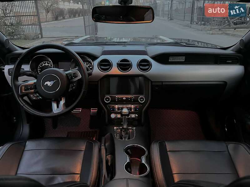 Купе Ford Mustang 2015 в Киеве фото 6 Купе Ford Mustang 2015 в Киеве