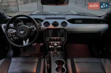 Купе Ford Mustang 2015 в 