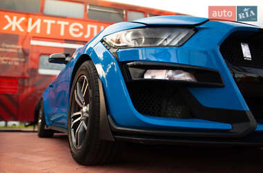 Купе Ford Mustang 2017 в 