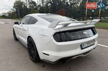 Купе Ford Mustang 2017 в 