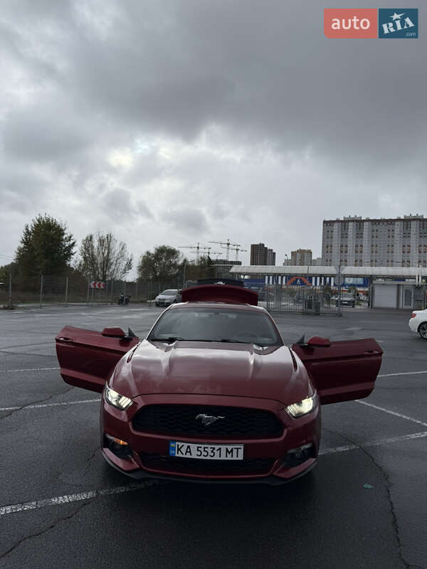 Купе Ford Mustang 2015 в Киеве