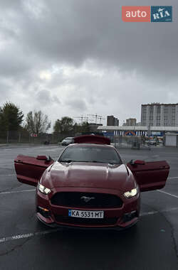 Купе Ford Mustang 2015 в 